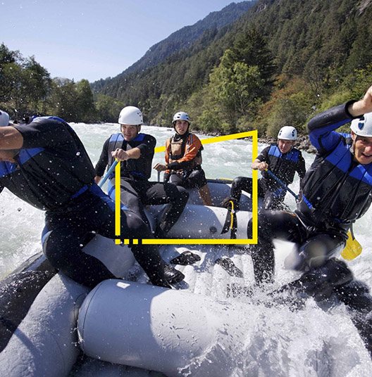 ey-group-of-men-whitewater-rafting-static